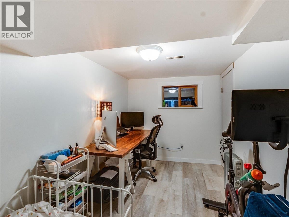 702 6TH STREET Image 42