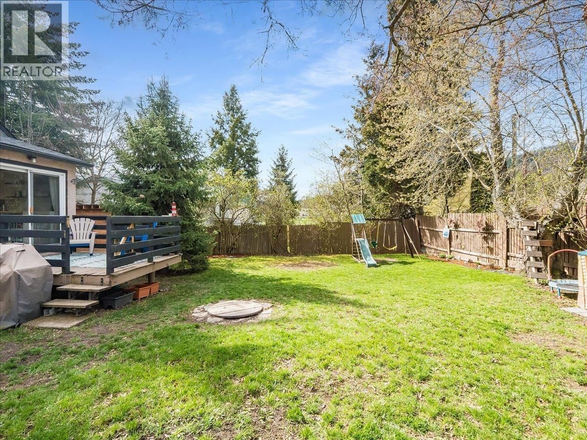 702 6TH STREET Image 52