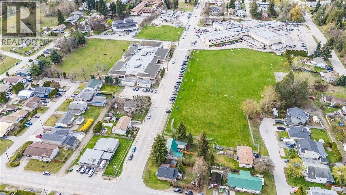 702 6TH STREET Image 62