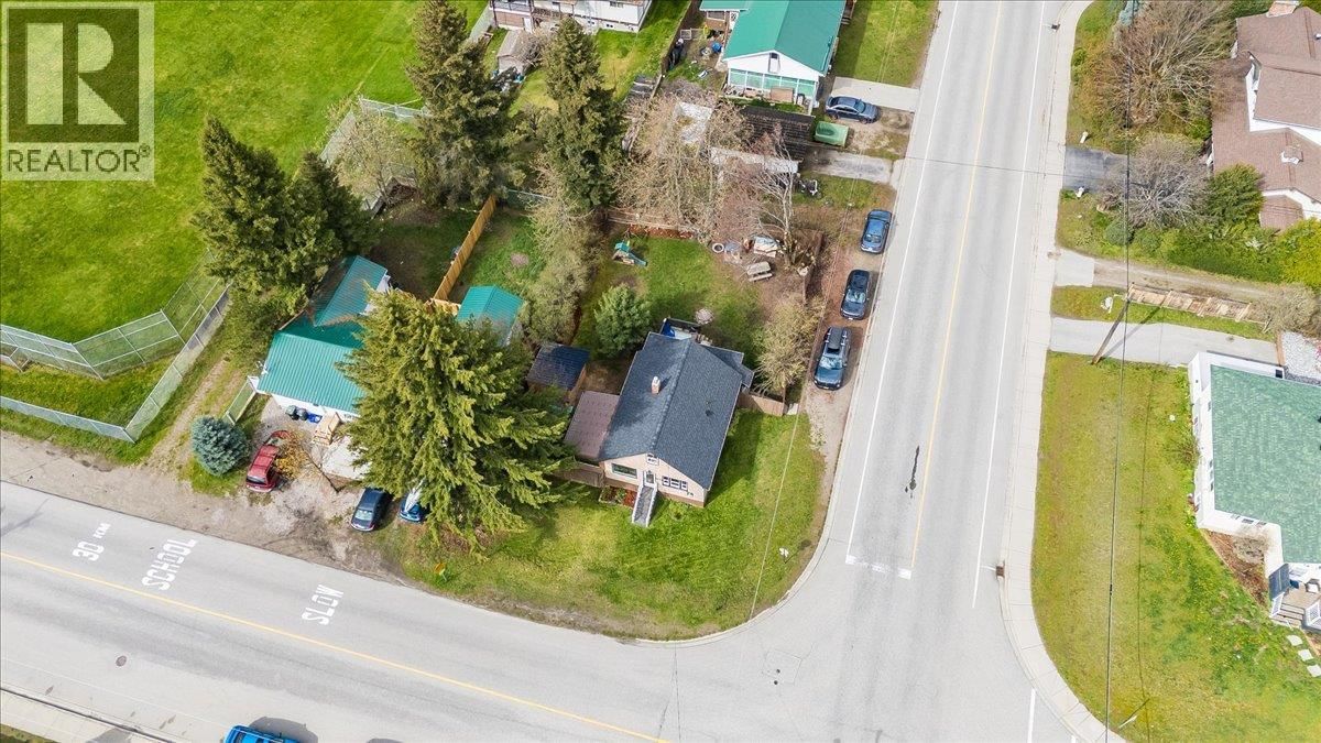 702 6TH STREET Image 68