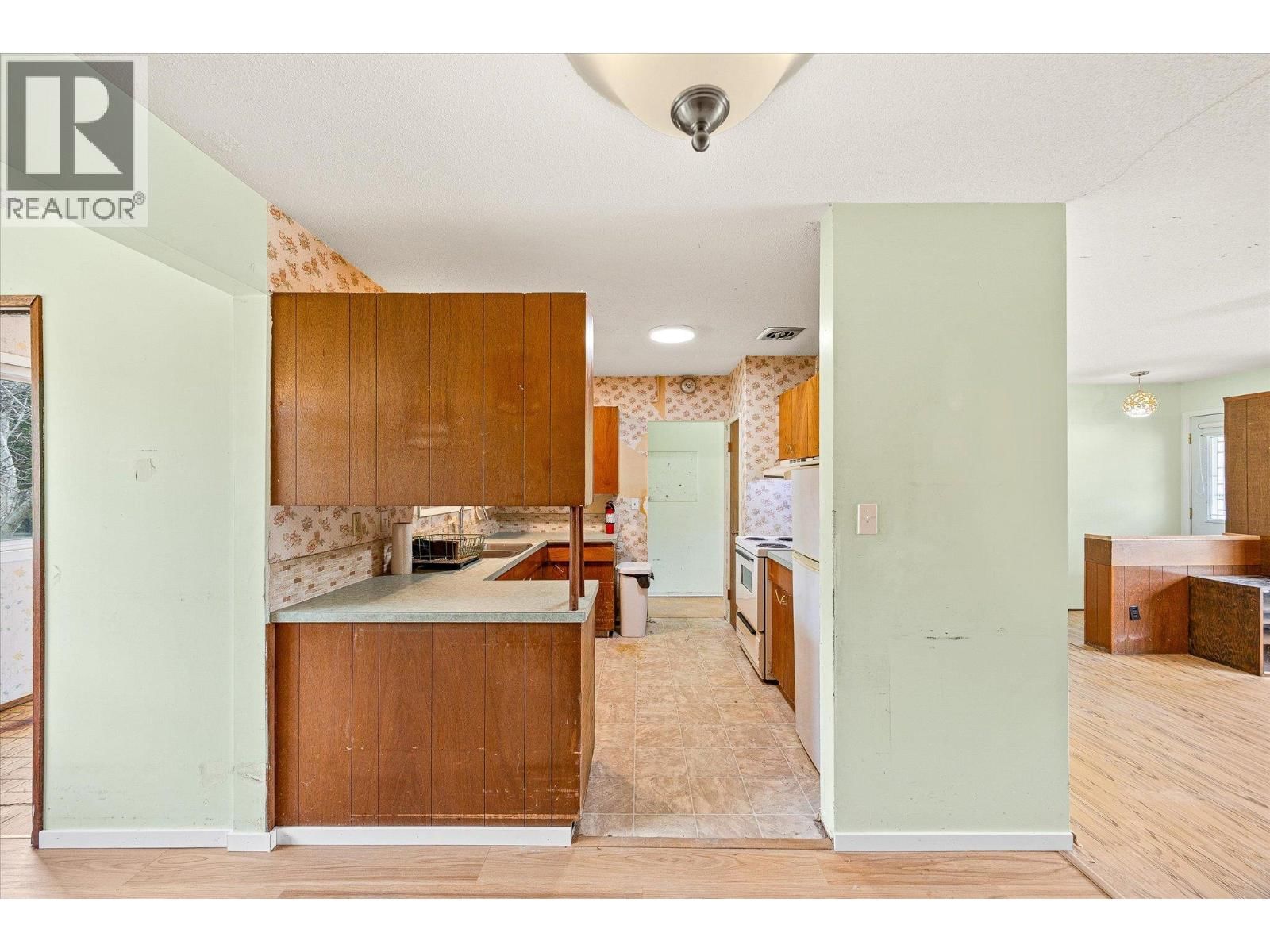 945 KENNEDY STREET Image 14