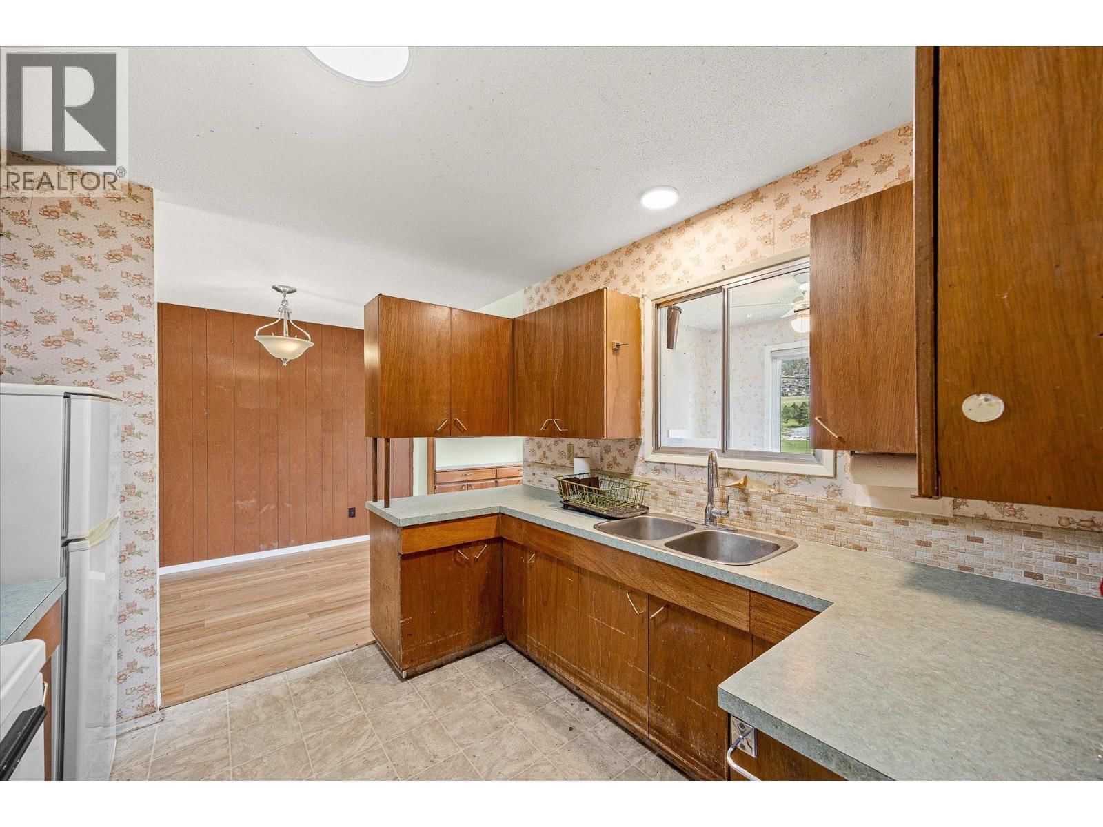 945 KENNEDY STREET Image 16