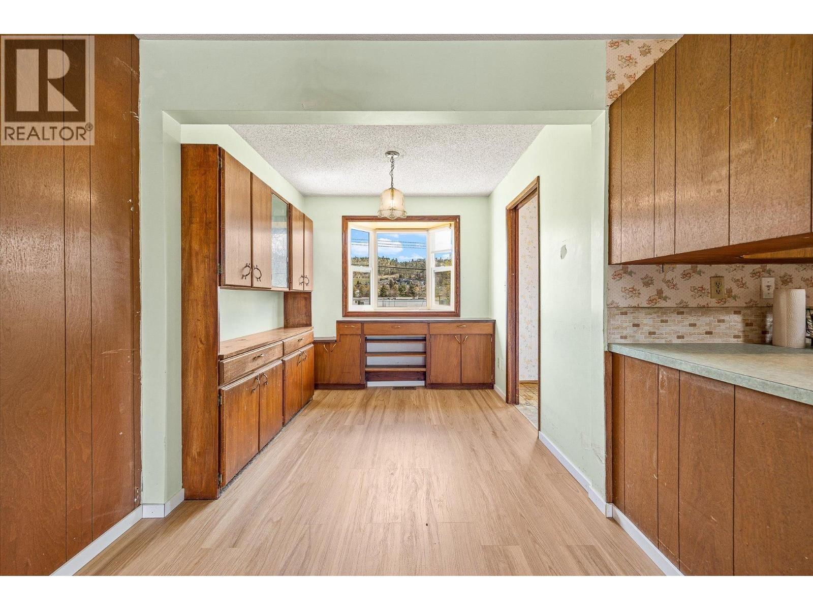 945 KENNEDY STREET Image 17