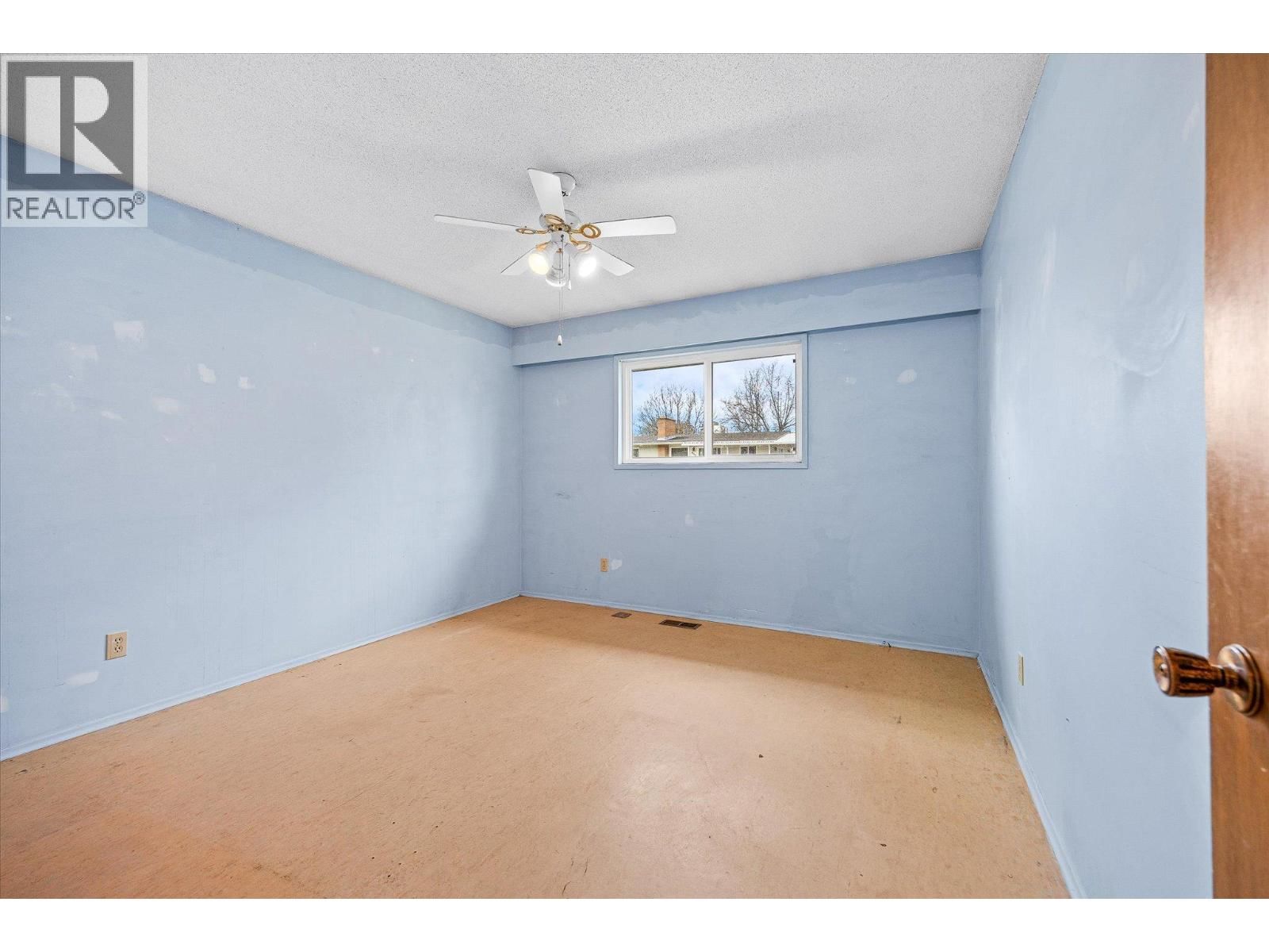 945 KENNEDY STREET Image 18