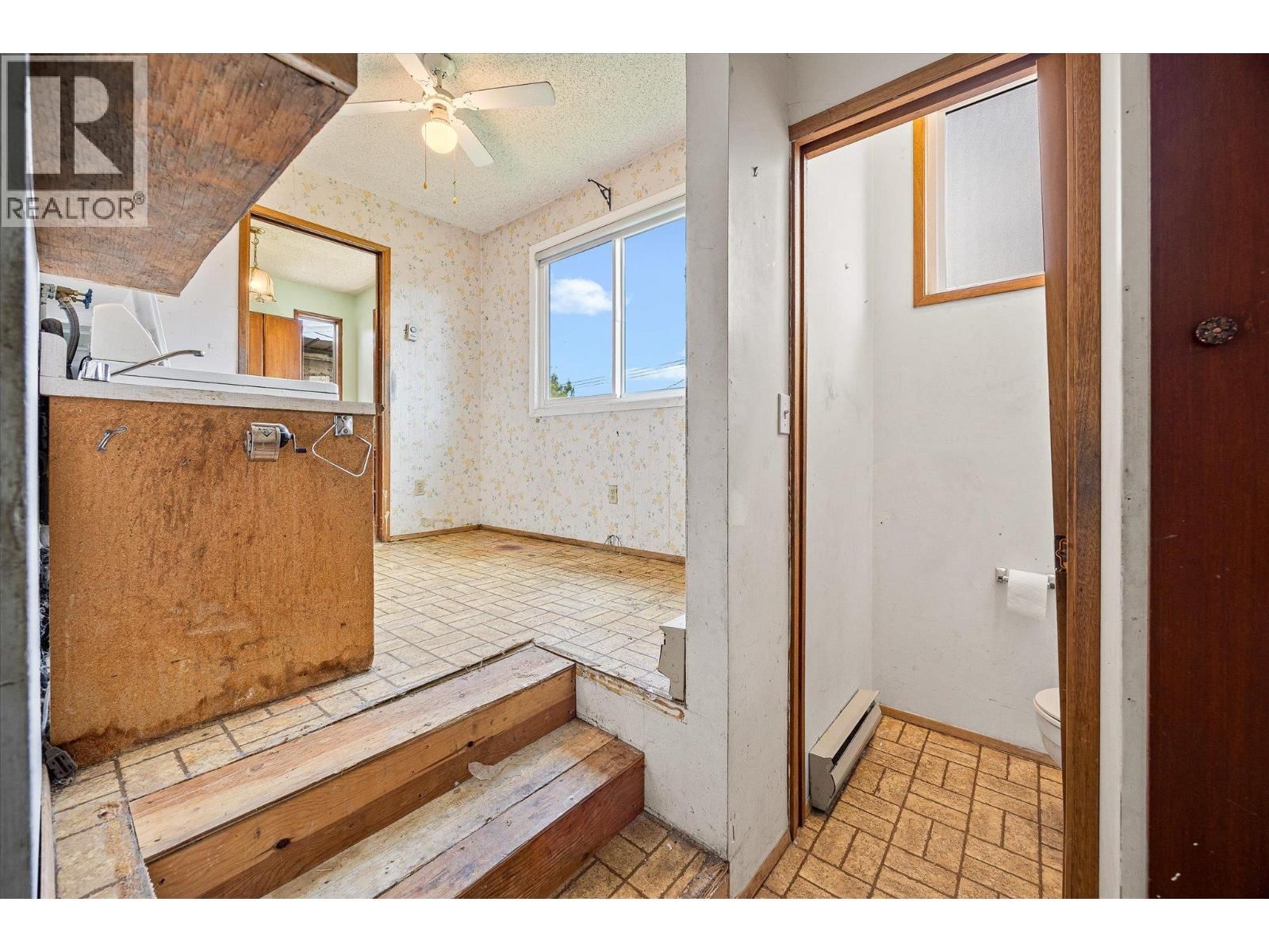 945 KENNEDY STREET Image 23