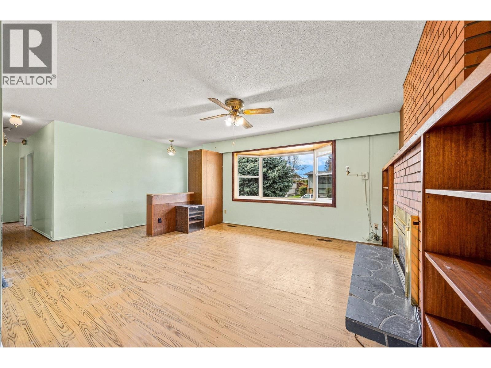 945 KENNEDY STREET Image 8