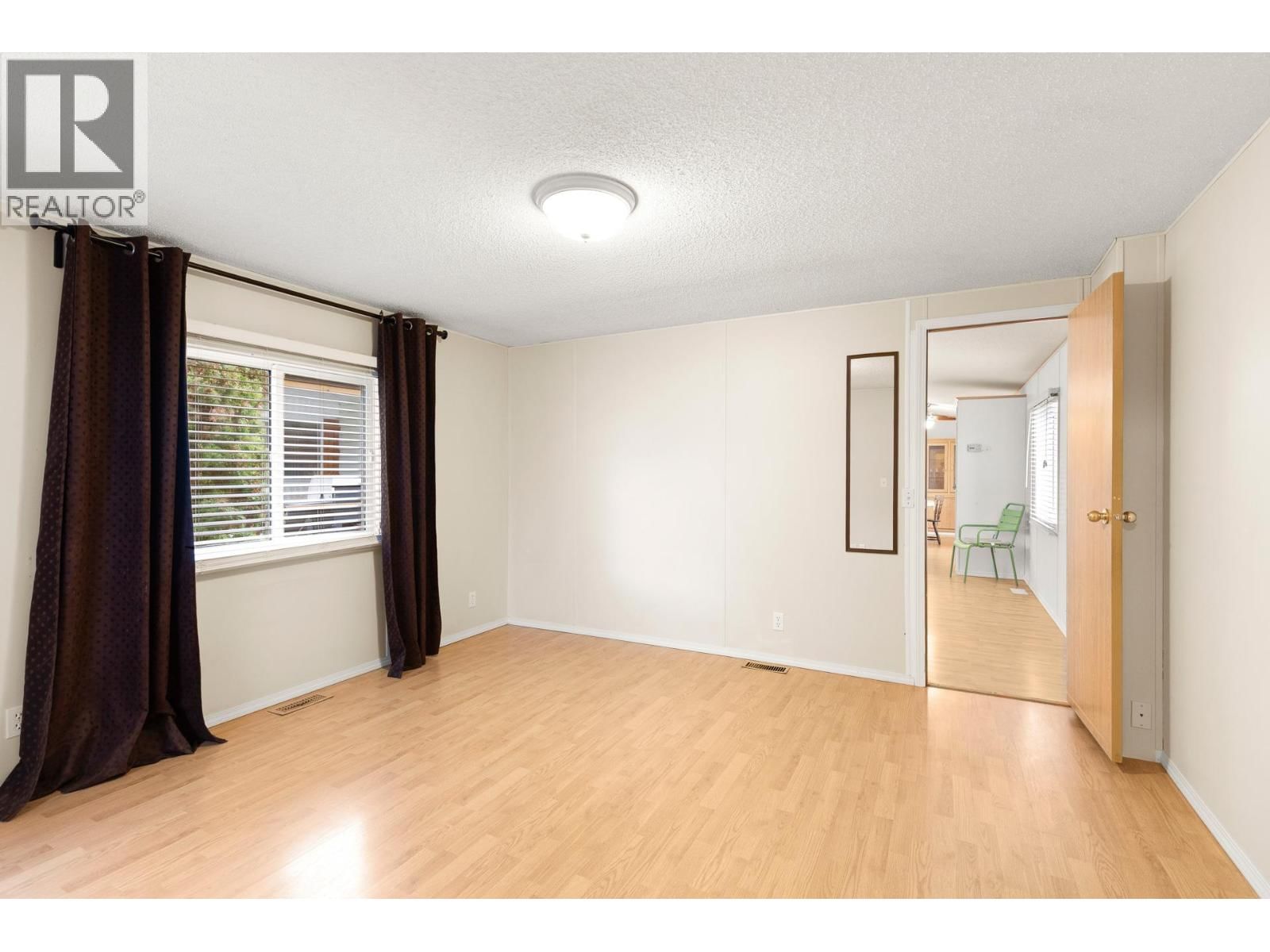 33 - 1929 97 HIGHWAY SOUTH Image 21