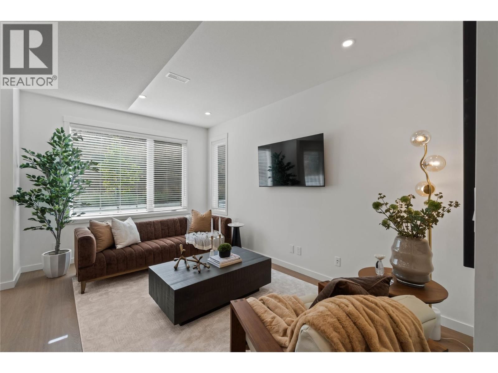 108 - 3580 VALLEYVIEW DRIVE Image 11