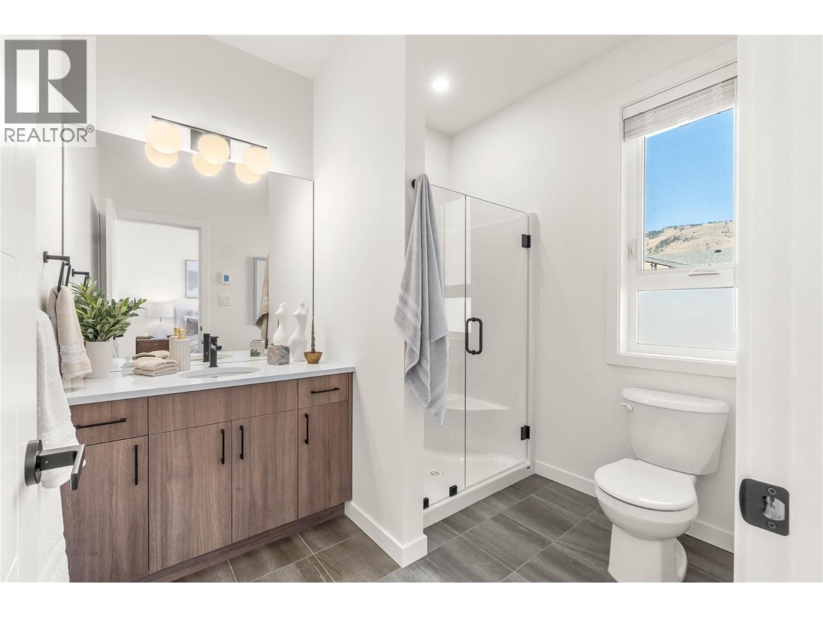 108 - 3580 VALLEYVIEW DRIVE Image 18