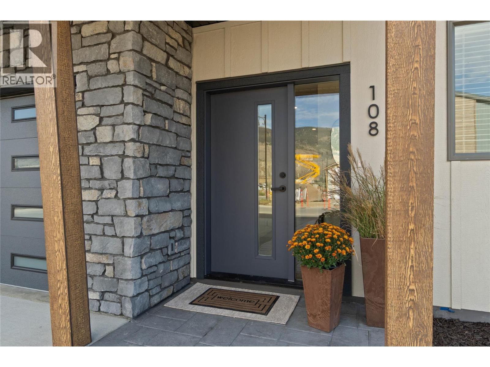 108 - 3580 VALLEYVIEW DRIVE Image 27