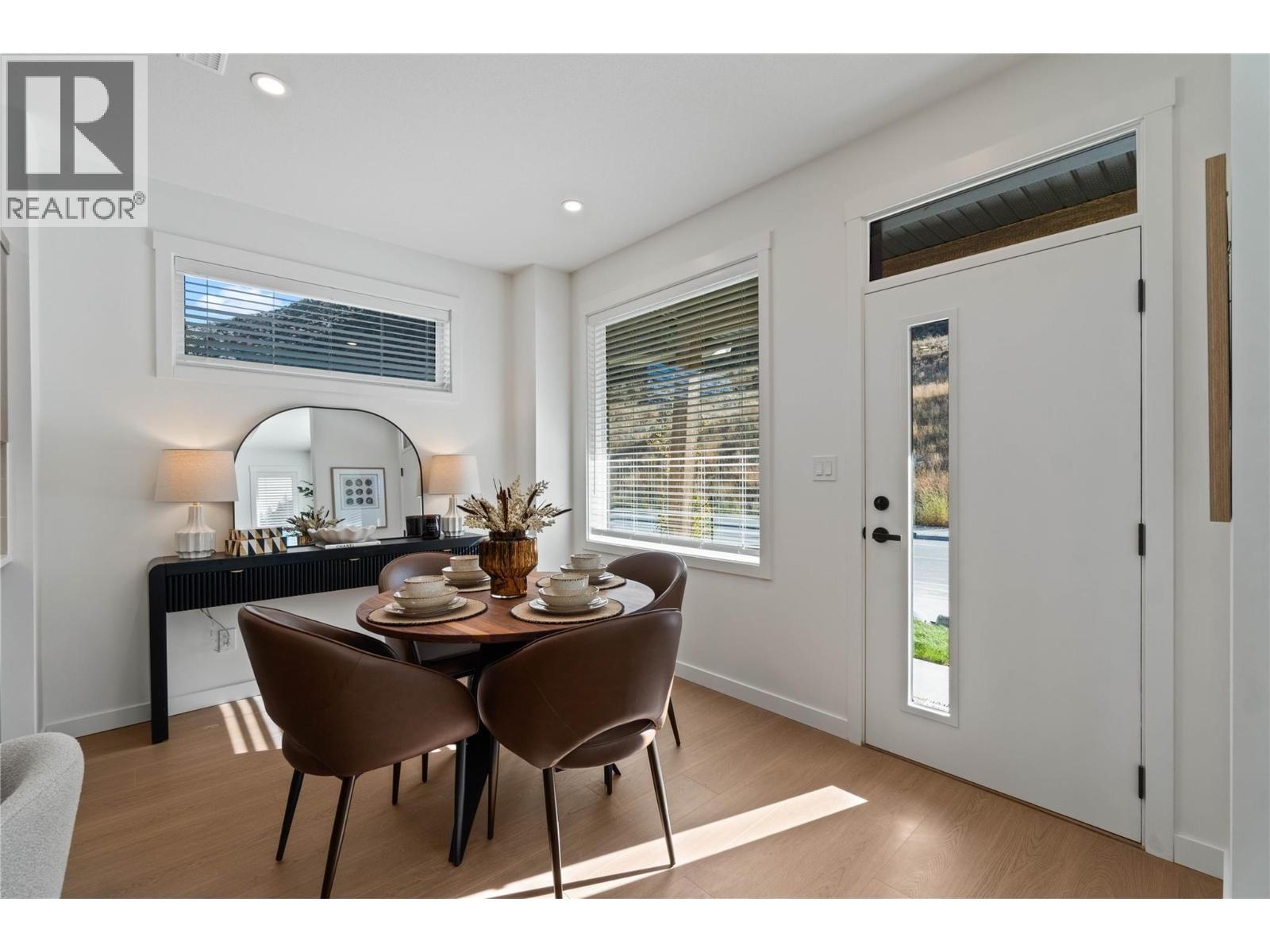 108 - 3580 VALLEYVIEW DRIVE Image 4