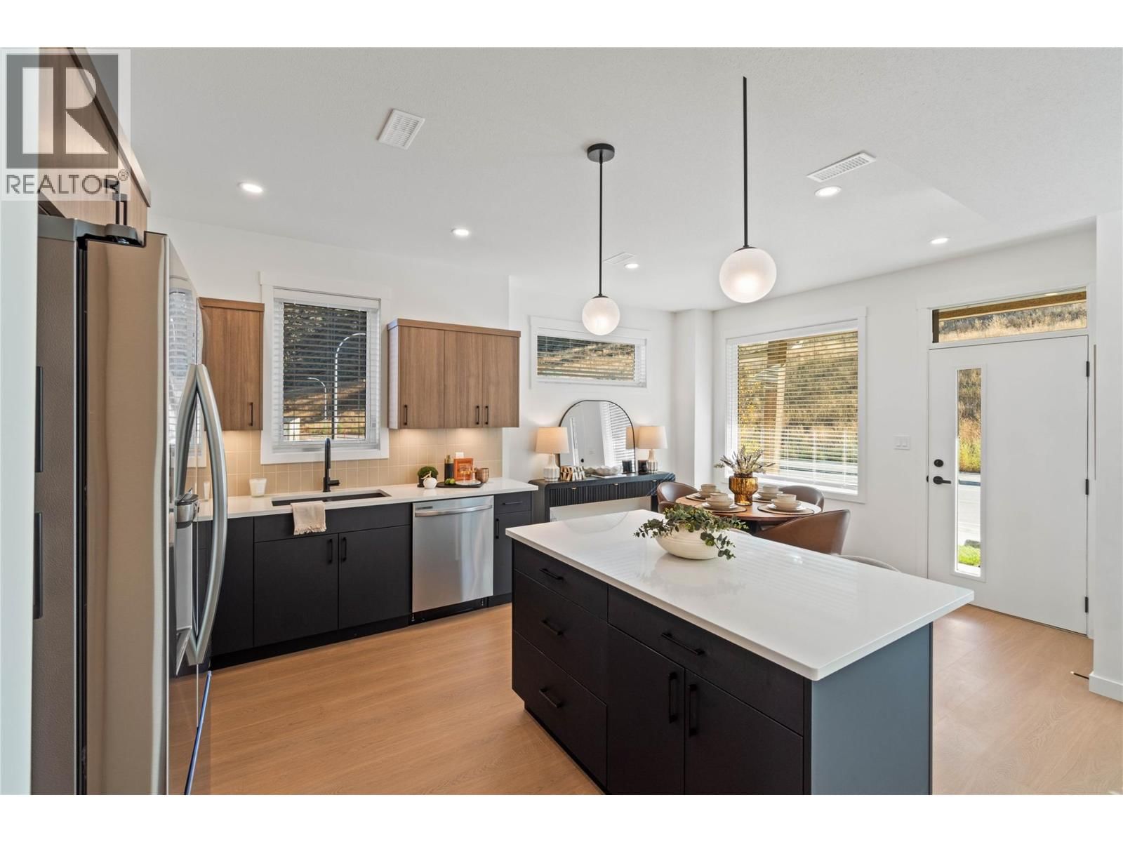 108 - 3580 VALLEYVIEW DRIVE Image 9