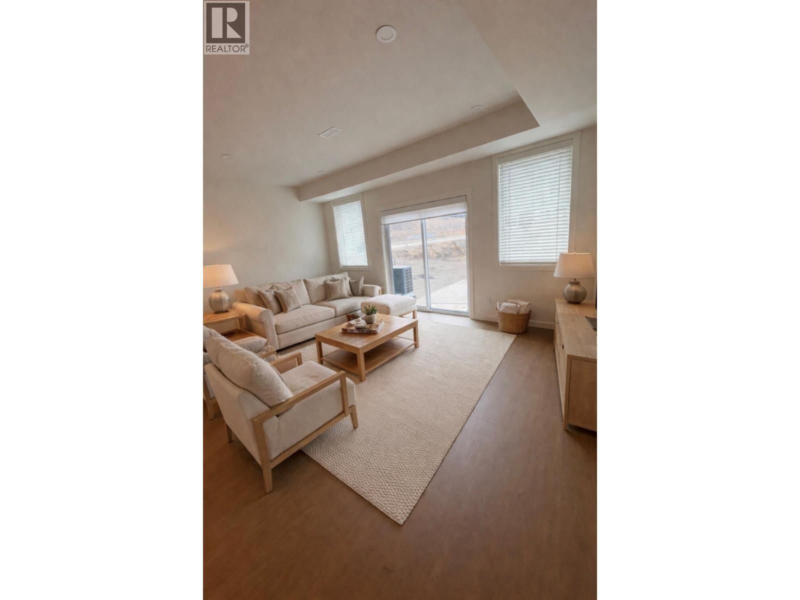 153 - 3580 VALLEYVIEW DRIVE Image 4