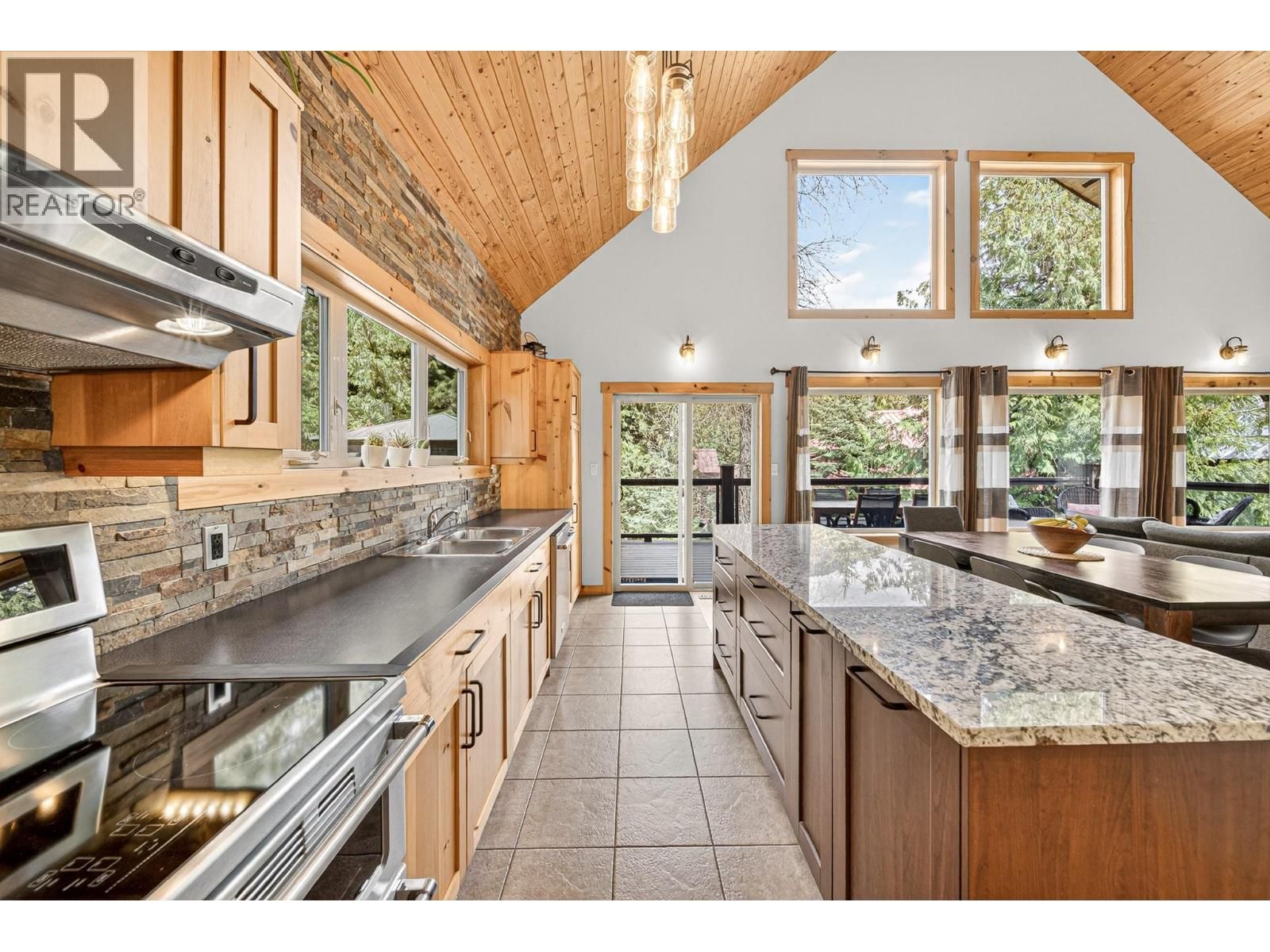19 Alpine Trail Crescent property photo