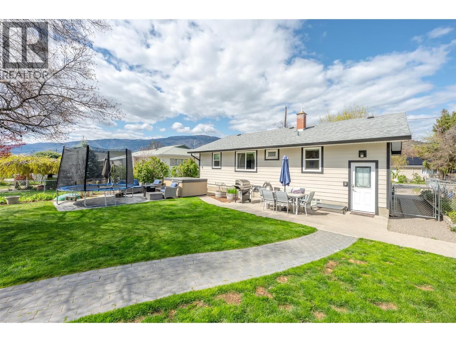 6437 BADGER STREET Image 1