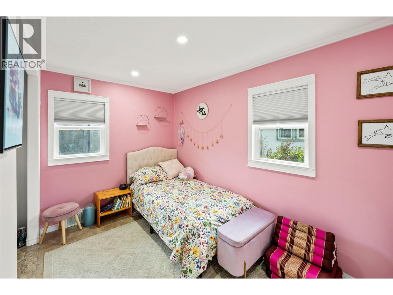 6437 BADGER STREET Image 22