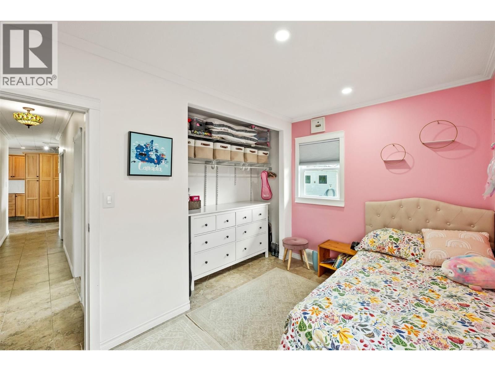 6437 BADGER STREET Image 23