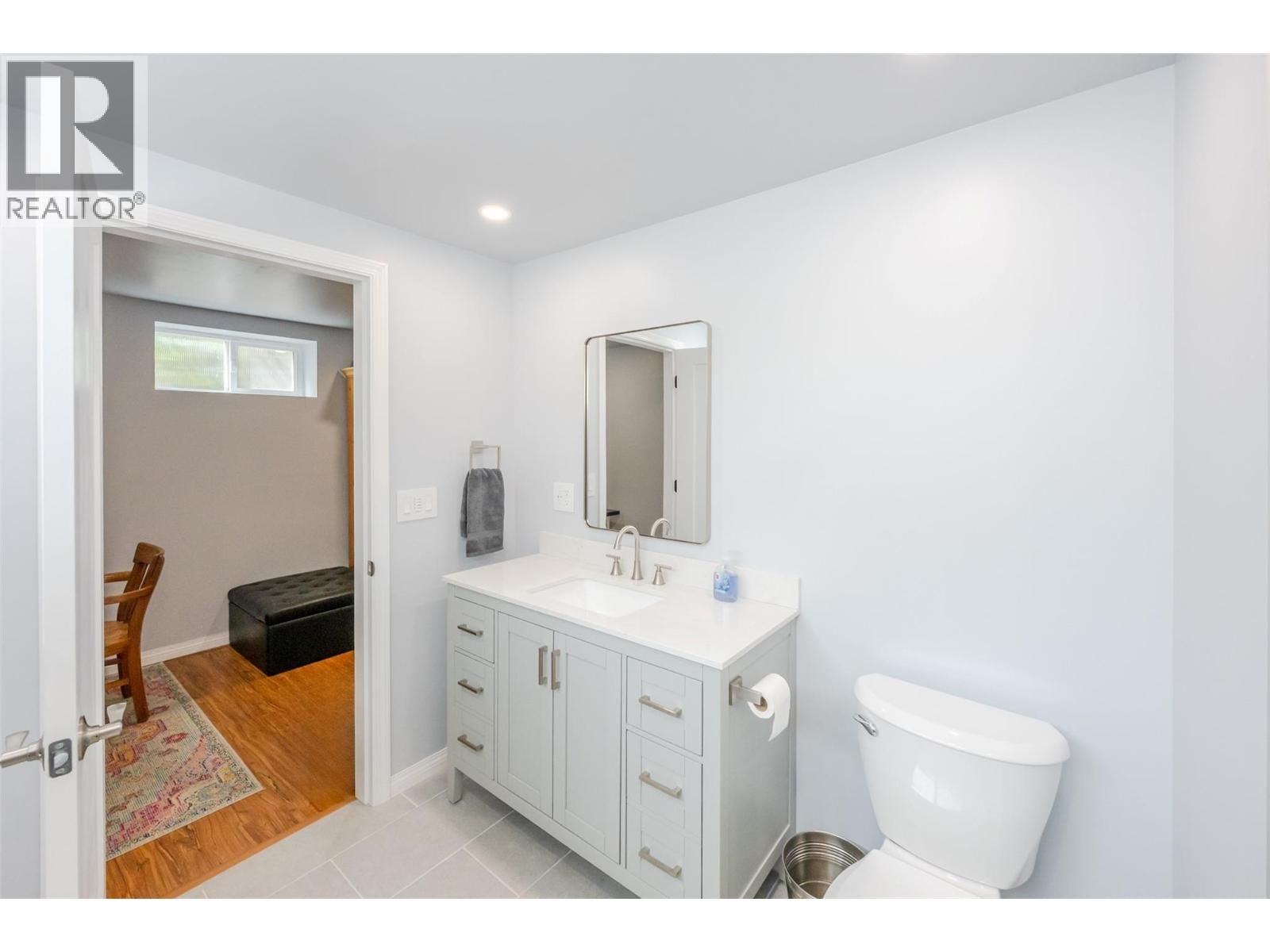 6437 BADGER STREET Image 33