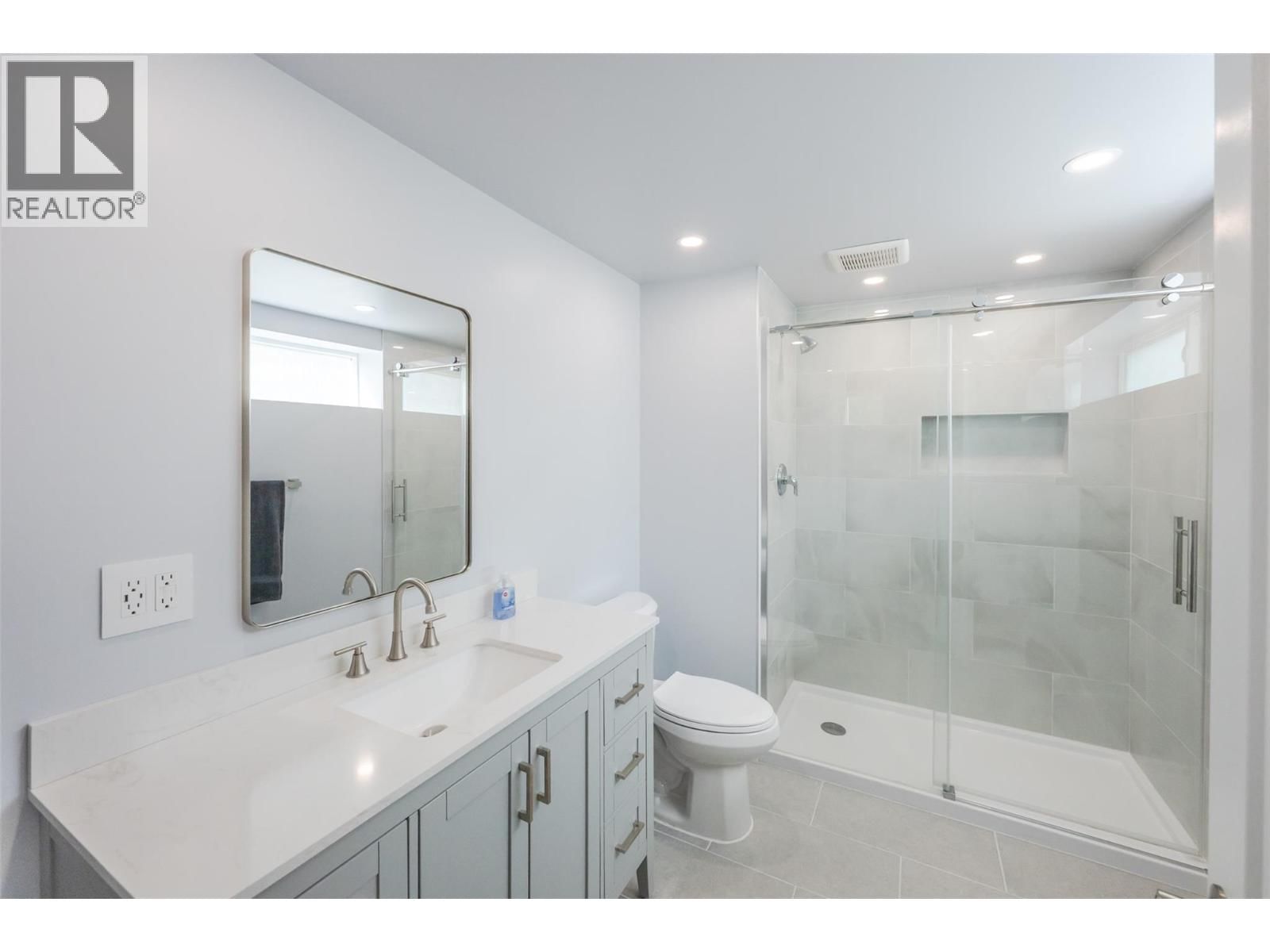 6437 BADGER STREET Image 34