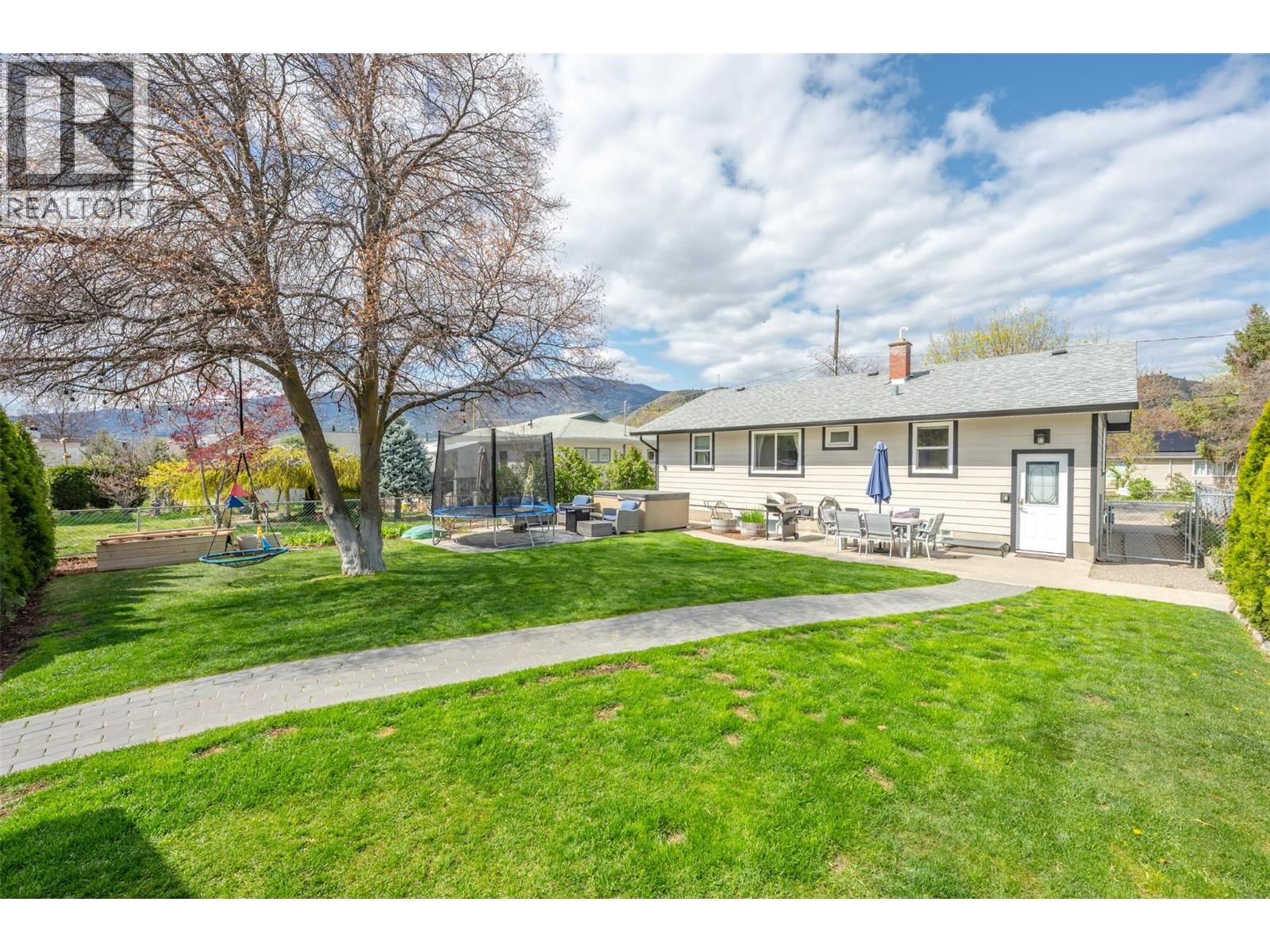 6437 BADGER STREET Image 39