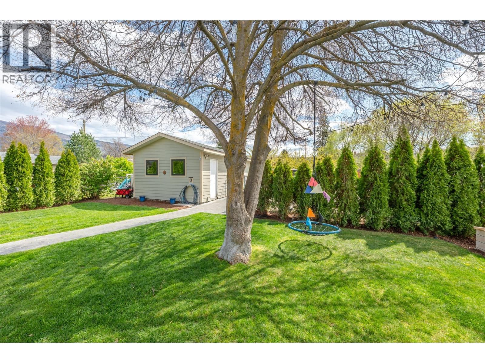 6437 BADGER STREET Image 46