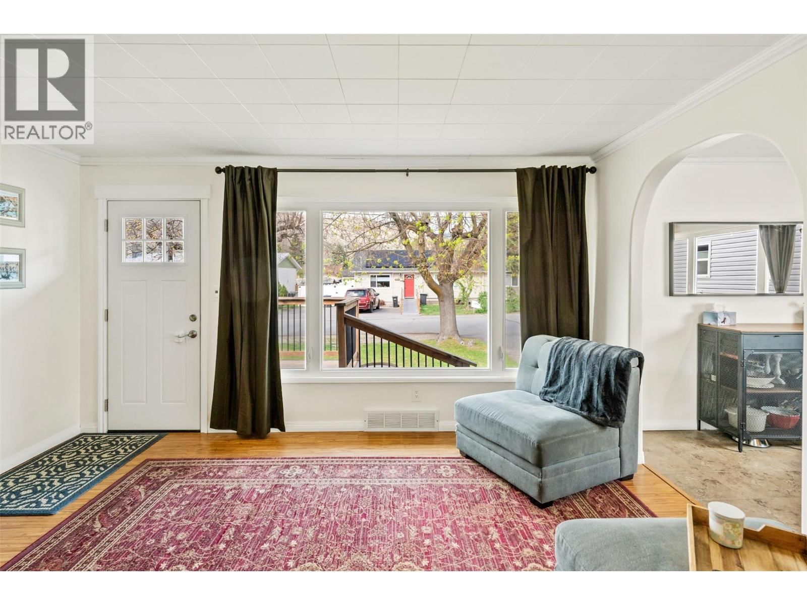 6437 BADGER STREET Image 5