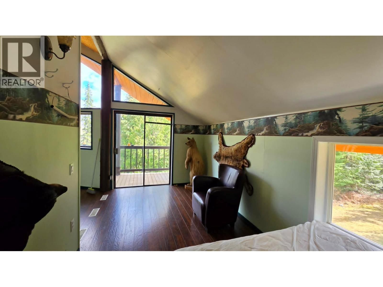 829 BOBBIE BURNS ROAD Image 11