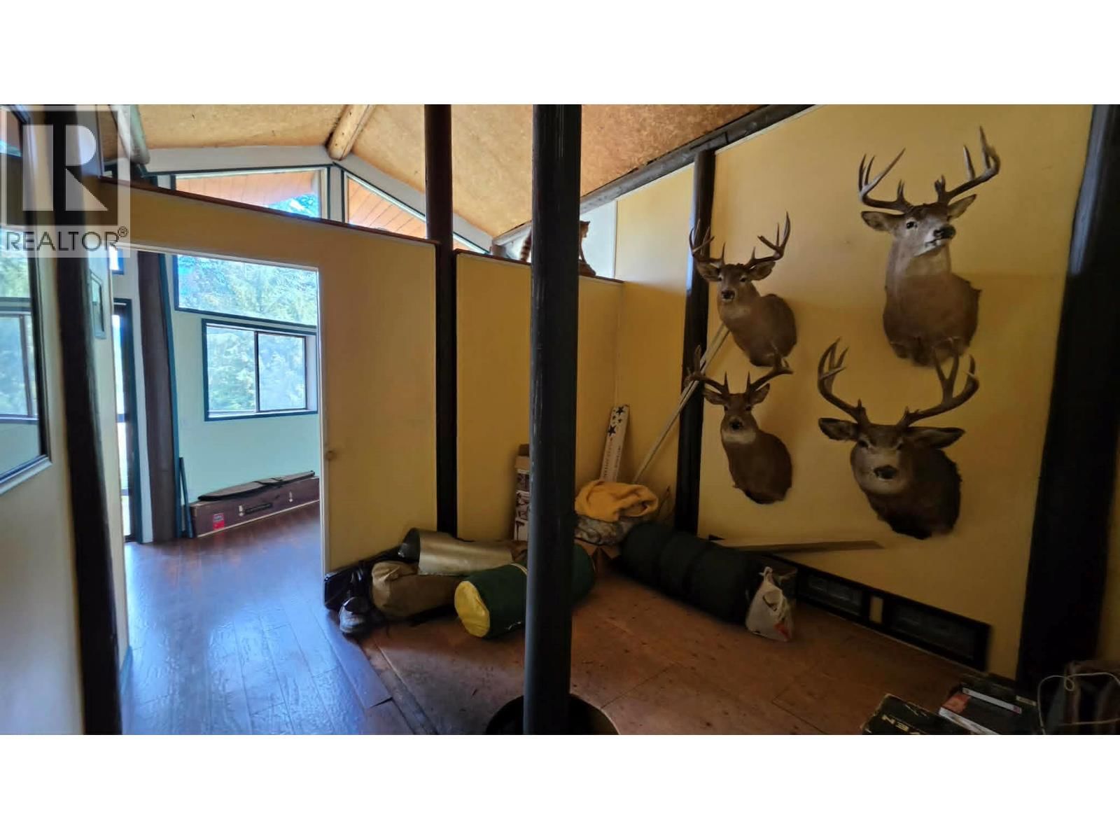 829 BOBBIE BURNS ROAD Image 17