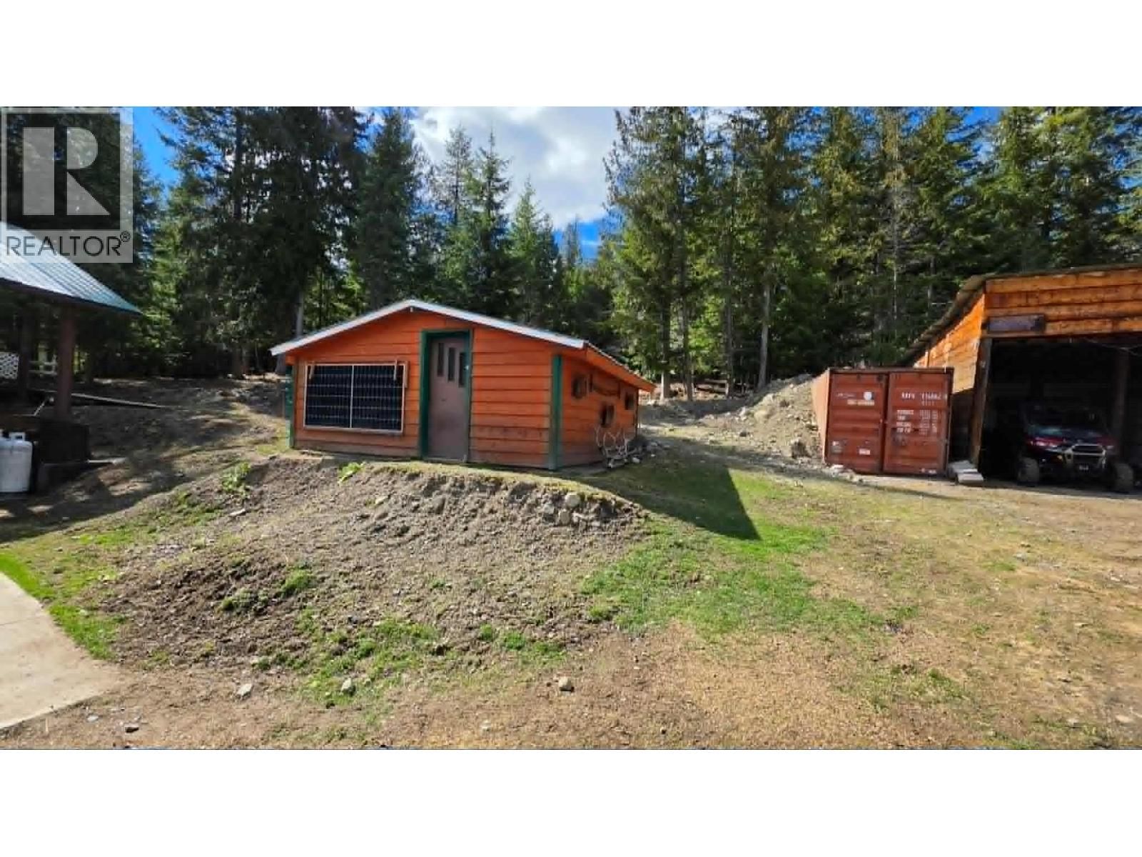 829 BOBBIE BURNS ROAD Image 25