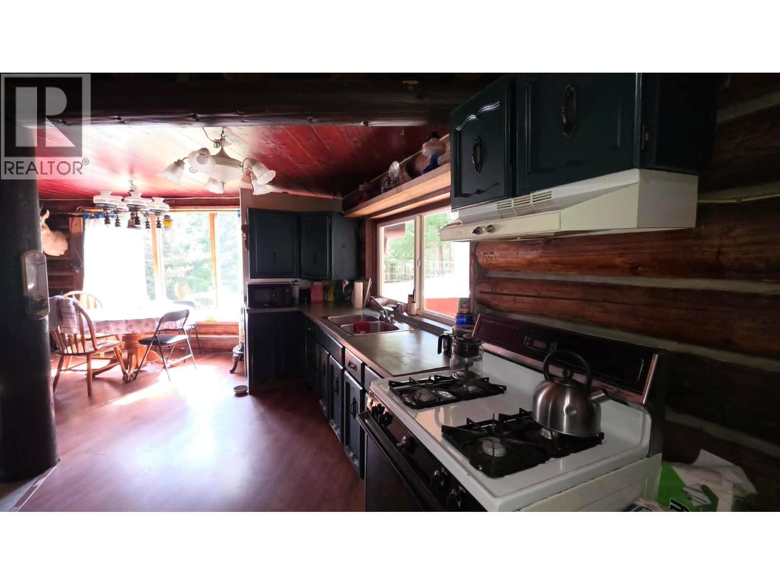 829 BOBBIE BURNS ROAD Image 4