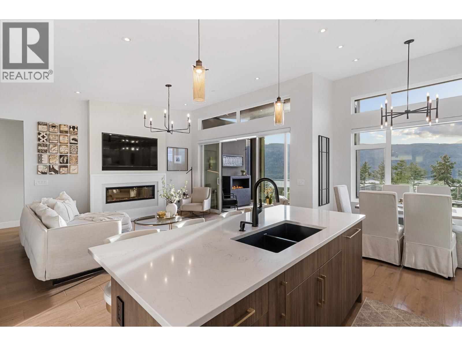 9776 CENTRESTONE CRESCENT Image 11