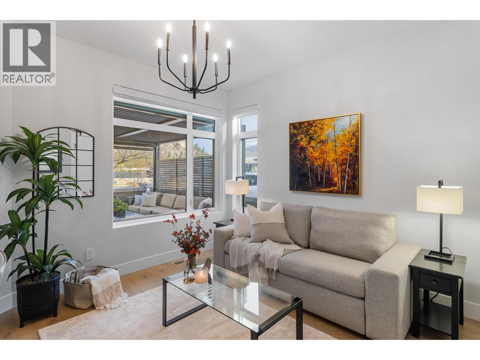 9776 CENTRESTONE CRESCENT Image 22