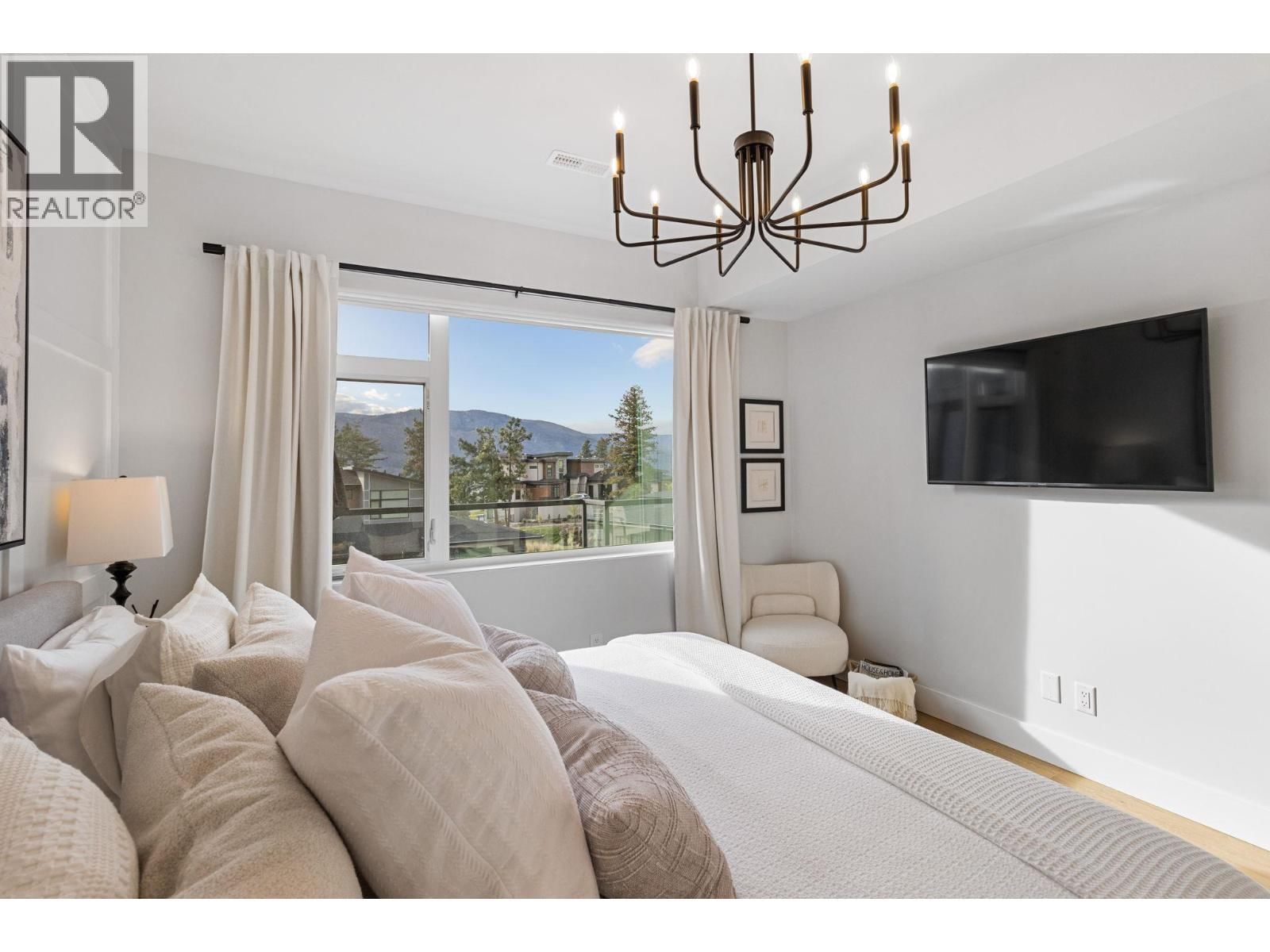 9776 CENTRESTONE CRESCENT Image 48