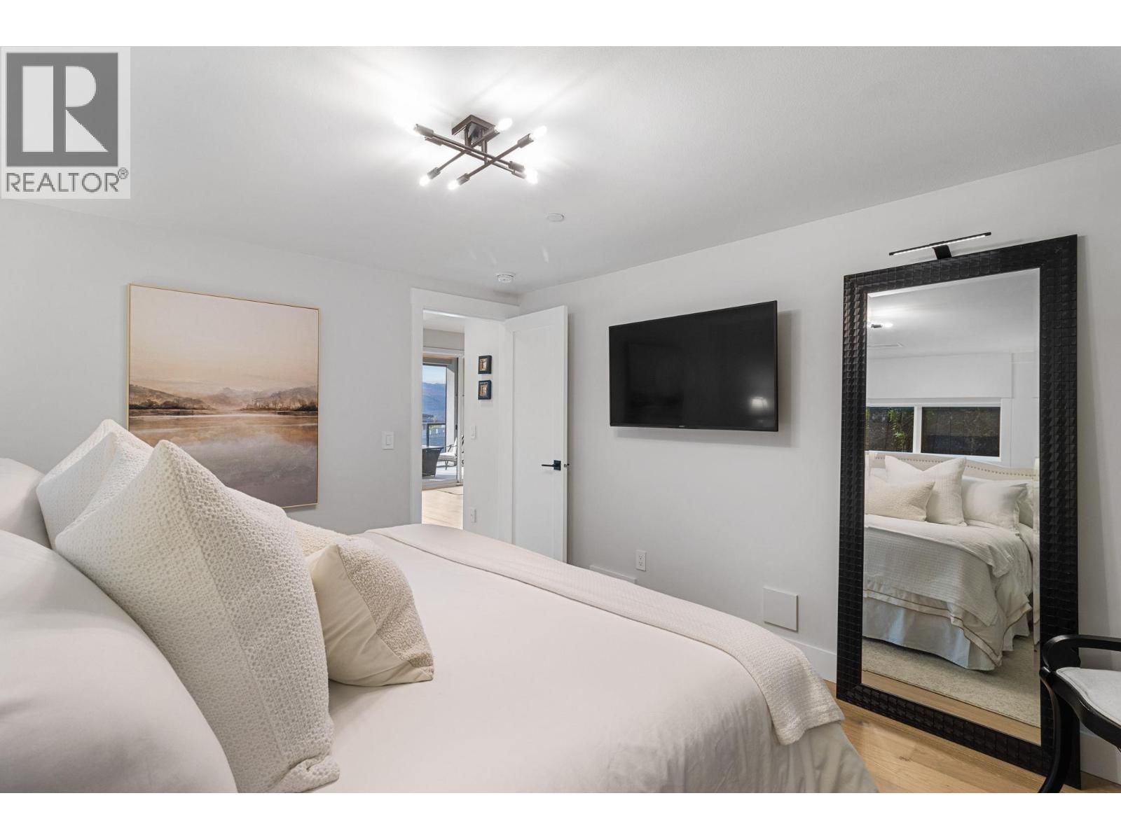 9776 CENTRESTONE CRESCENT Image 52