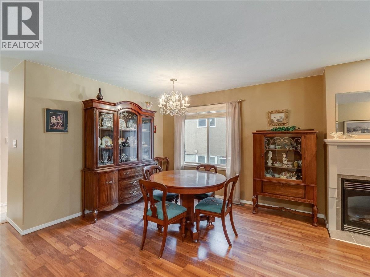 7136 WRIGHT WAY Image 14