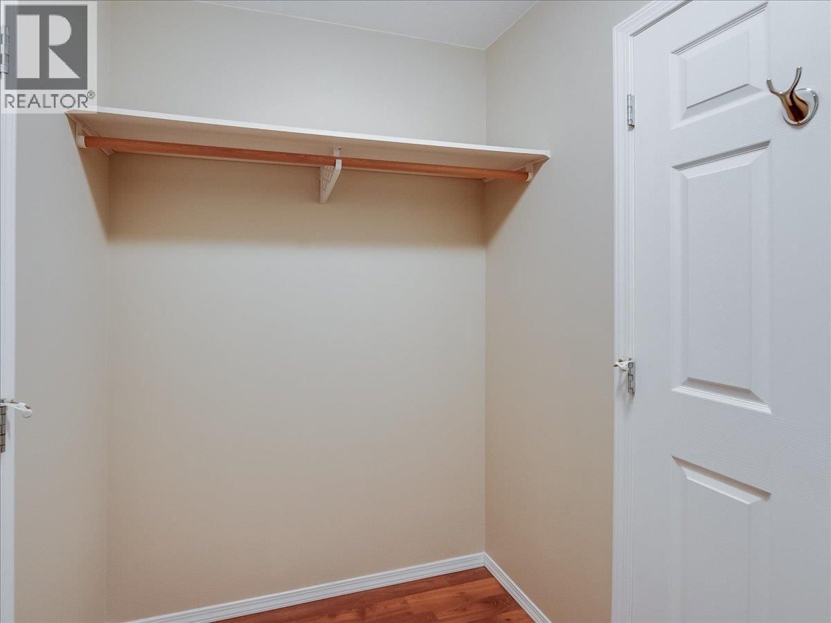 7136 WRIGHT WAY Image 18