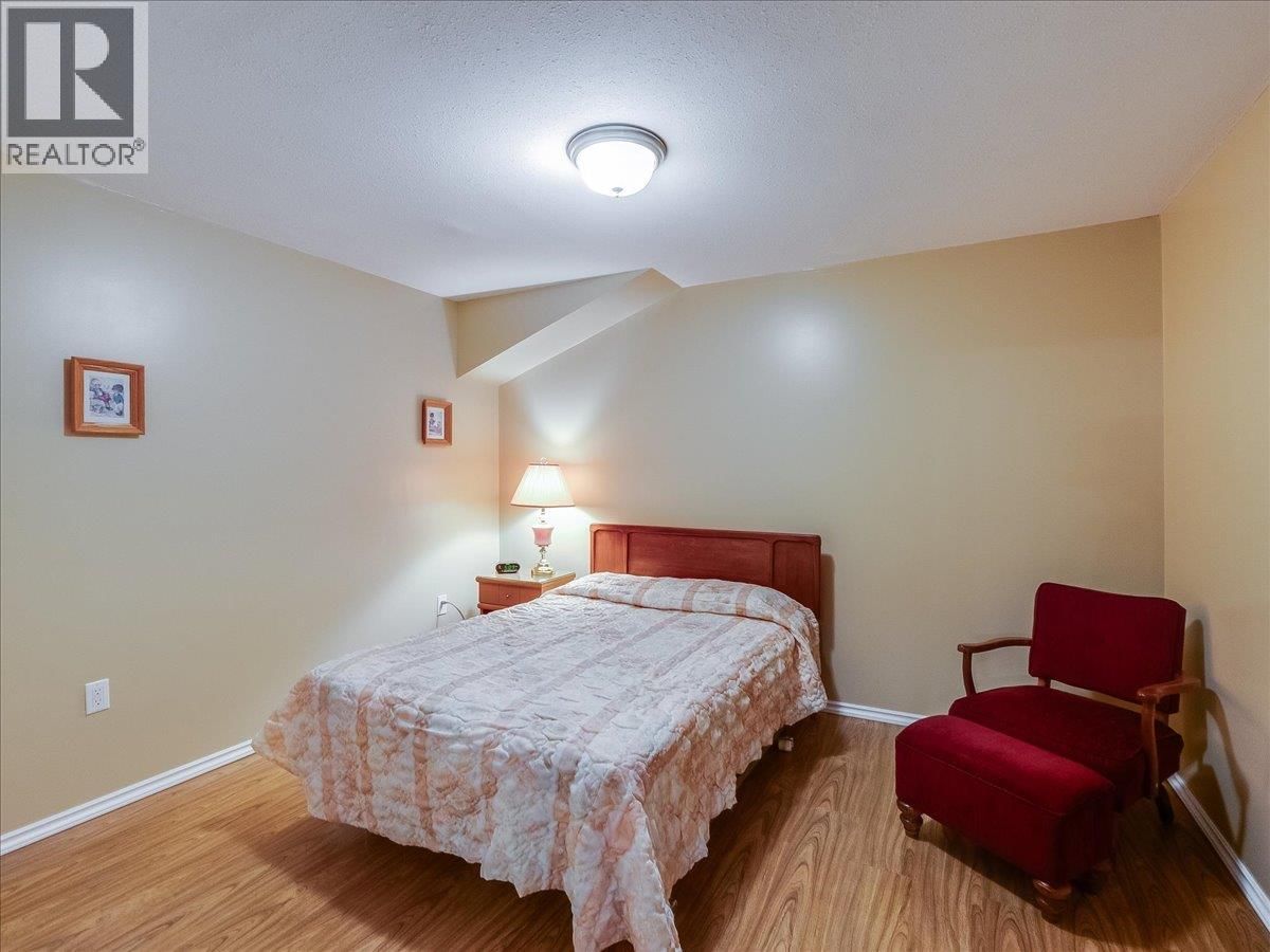 7136 WRIGHT WAY Image 29