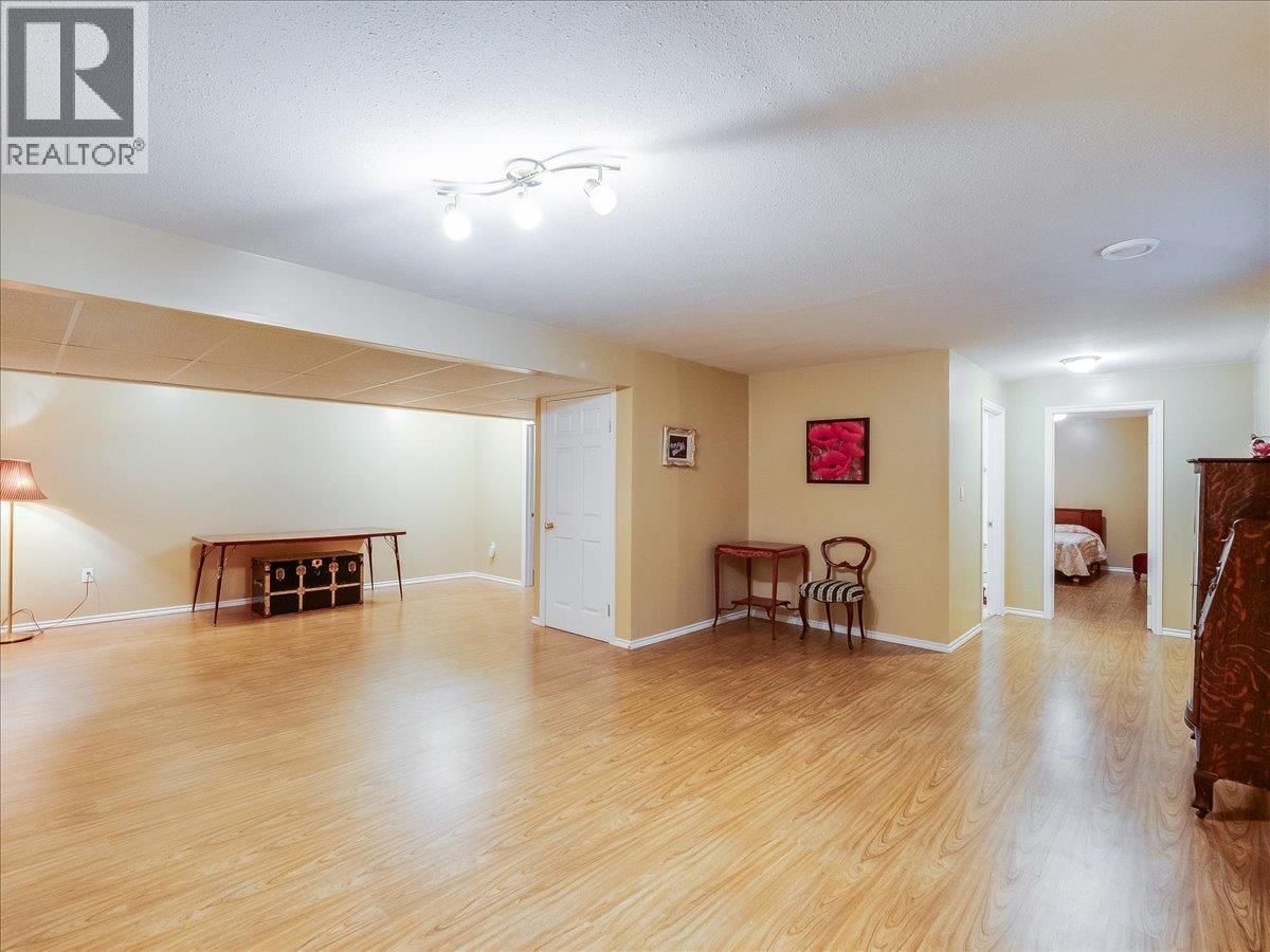 7136 WRIGHT WAY Image 30