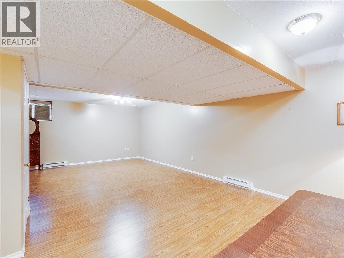 7136 WRIGHT WAY Image 31