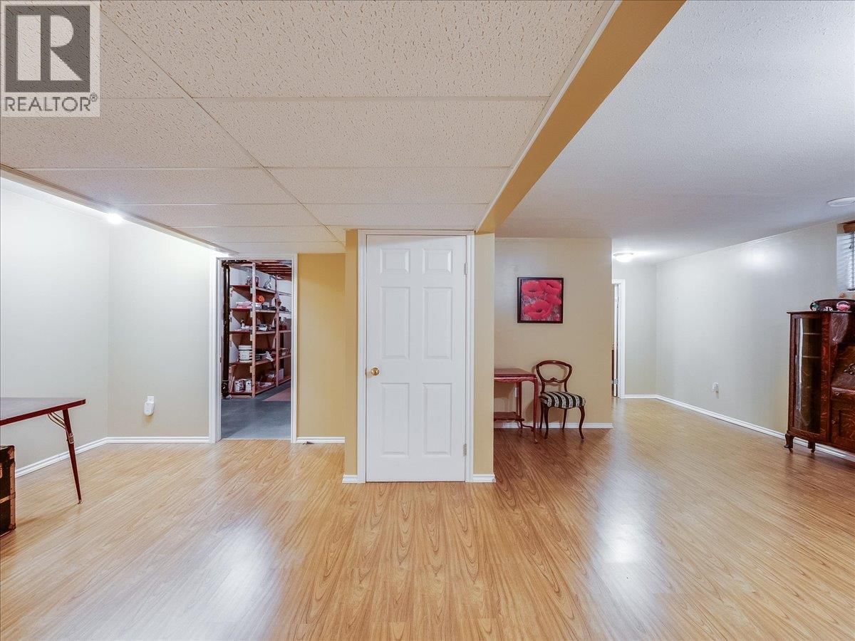 7136 WRIGHT WAY Image 33