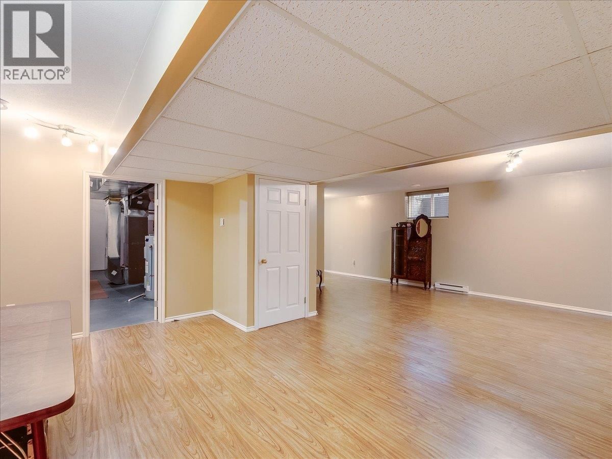 7136 WRIGHT WAY Image 34