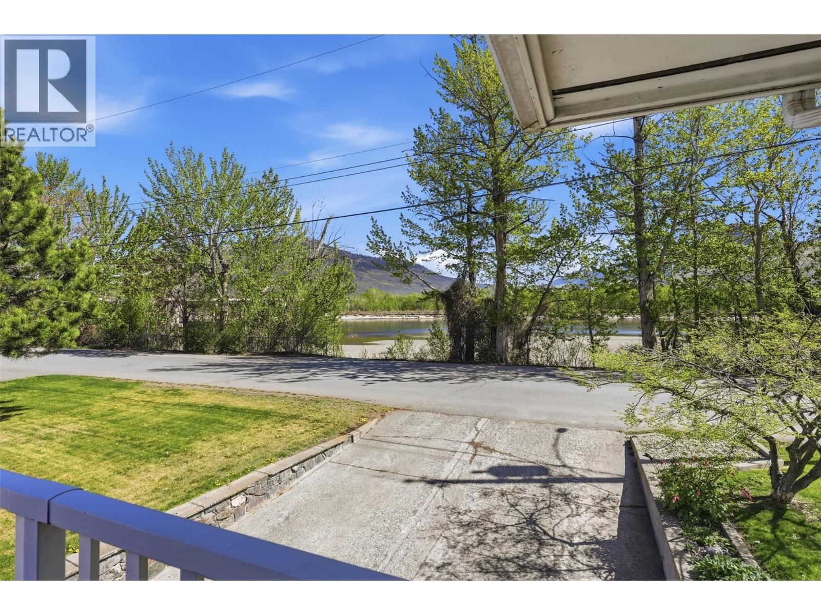 1363 SCHUBERT DRIVE Image 11