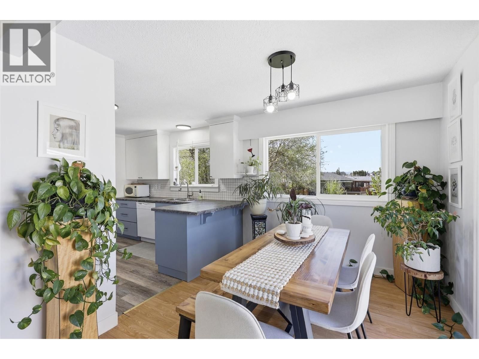 1363 SCHUBERT DRIVE Image 14