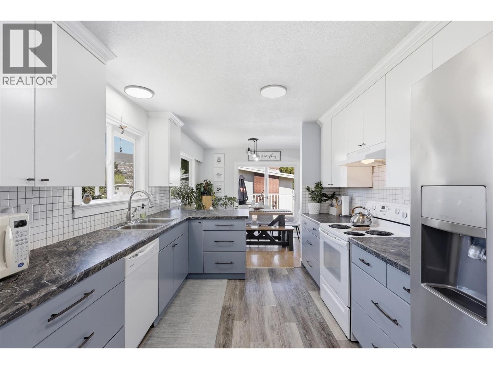 1363 SCHUBERT DRIVE Image 17