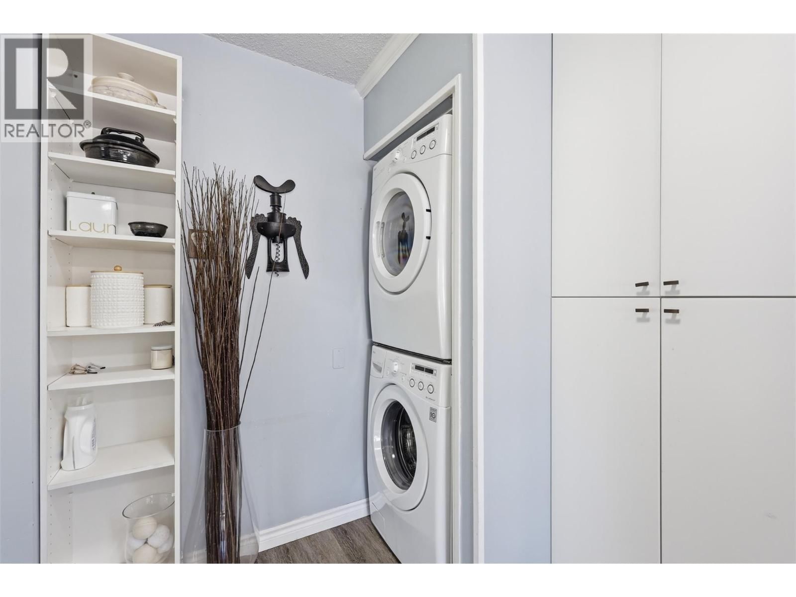 1363 SCHUBERT DRIVE Image 18