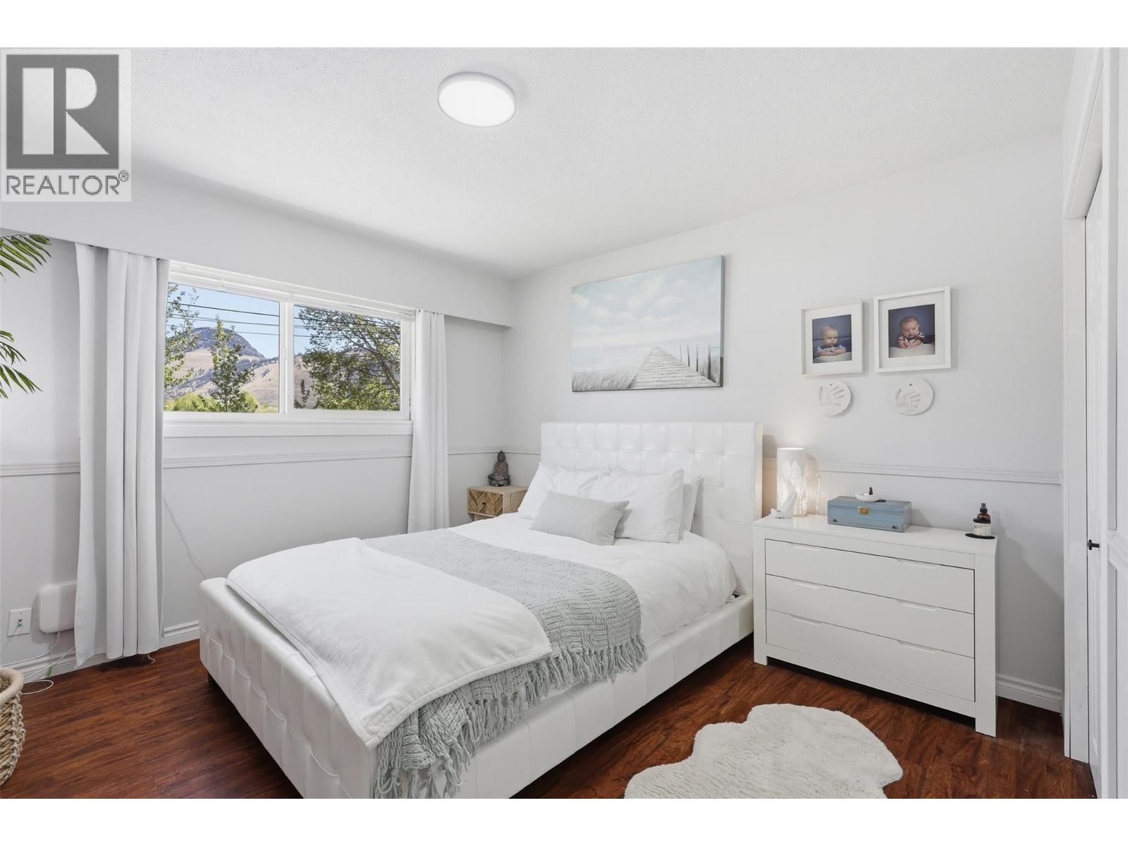 1363 SCHUBERT DRIVE Image 21