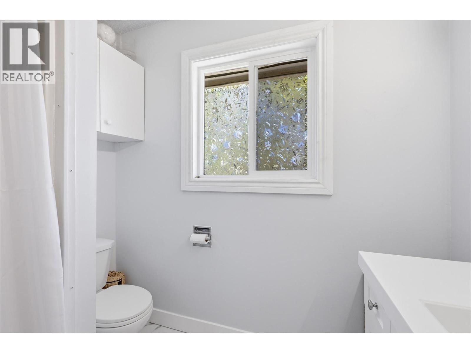 1363 SCHUBERT DRIVE Image 30