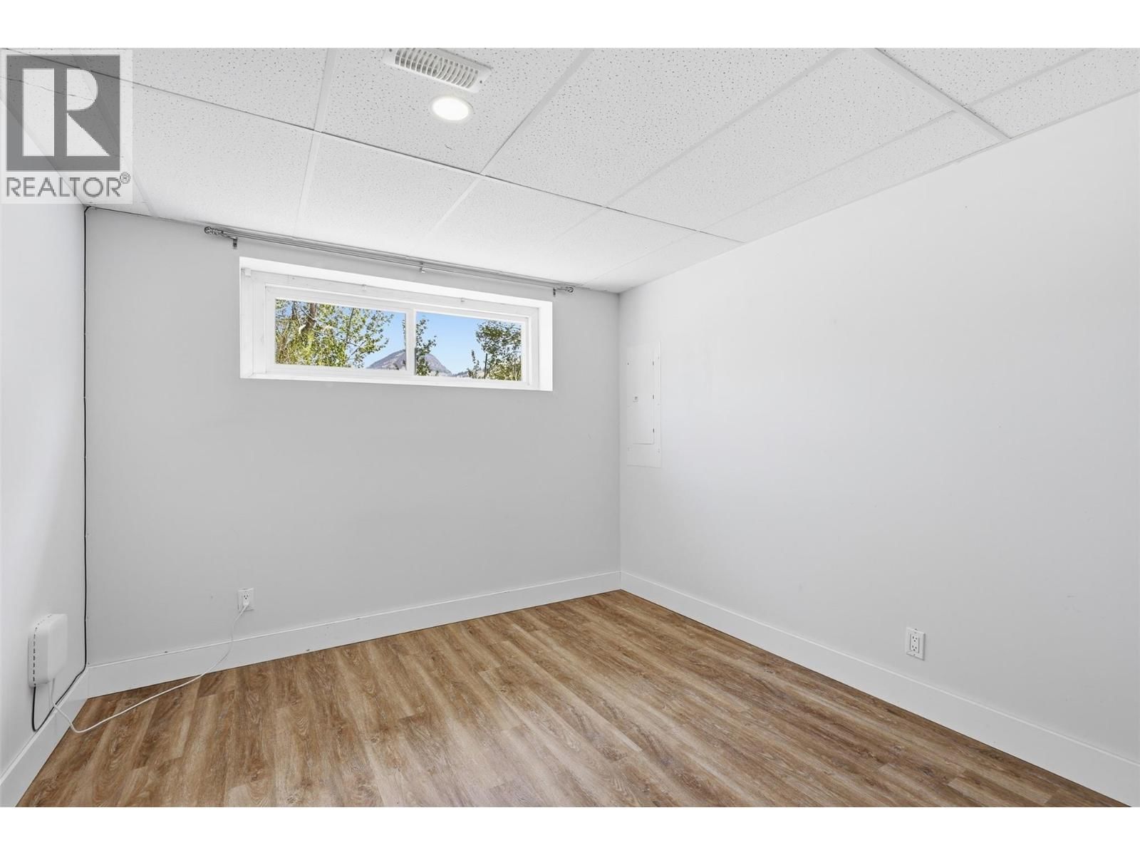 1363 SCHUBERT DRIVE Image 42