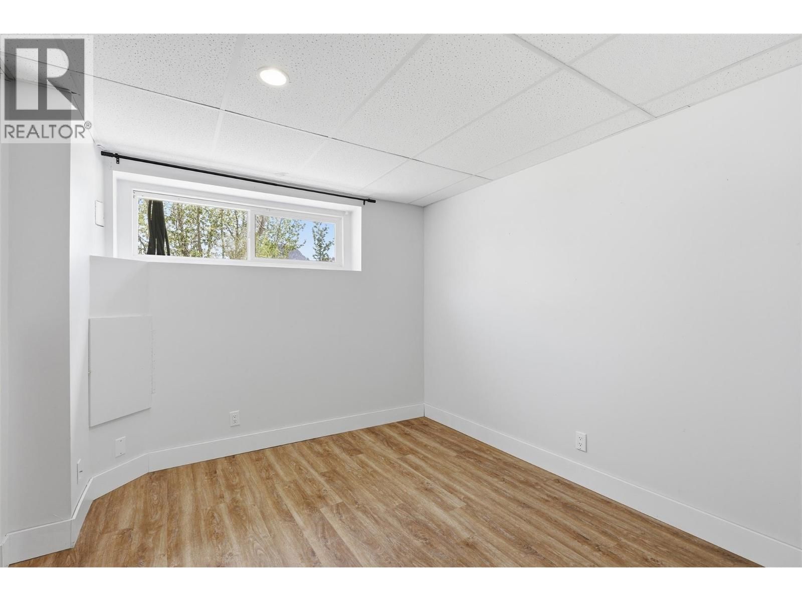 1363 SCHUBERT DRIVE Image 46