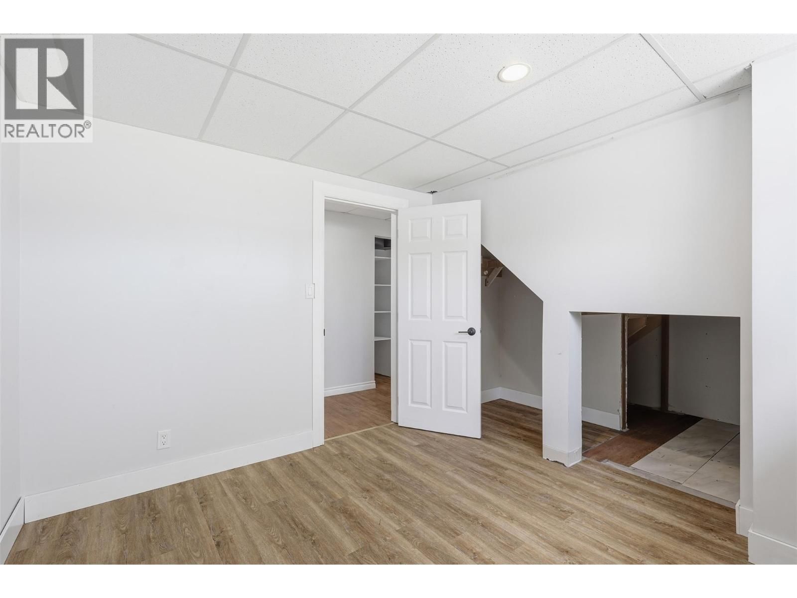 1363 SCHUBERT DRIVE Image 47